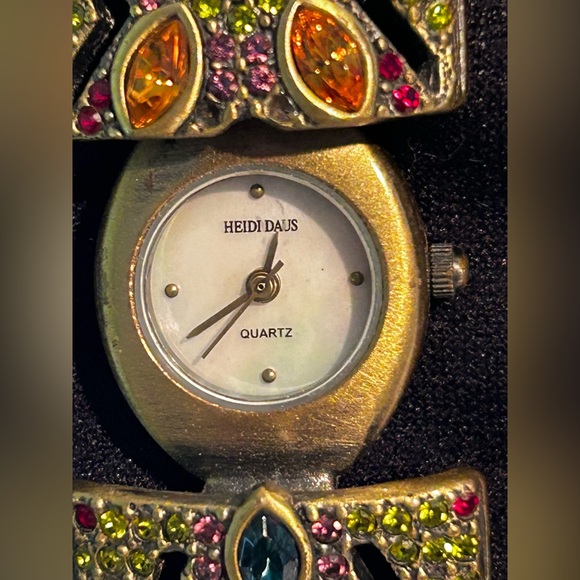 Heidi Daus PeekaBoo Watch. Encrusted SwarovskiCrystals. Vibrant Gem Stone Colors - Picture 13 of 13